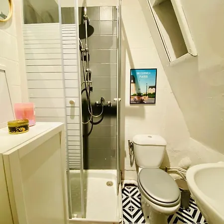 Parc Buttes Chaumont - Studio Mezzanine باريس