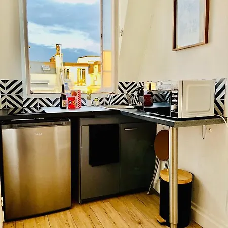 Parc Buttes Chaumont - Studio Mezzanine منزل للإقامة *